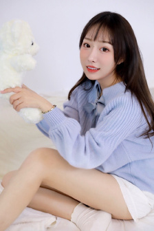 2个女人